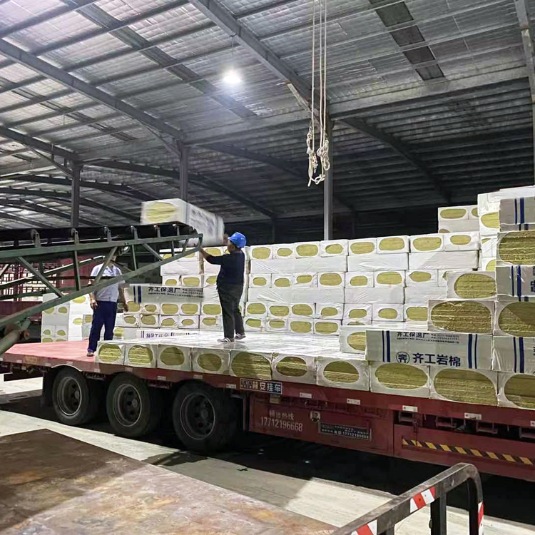 采購(gòu)巖棉板的注意事項(xiàng) 采購(gòu)巖棉板的注意事項(xiàng)